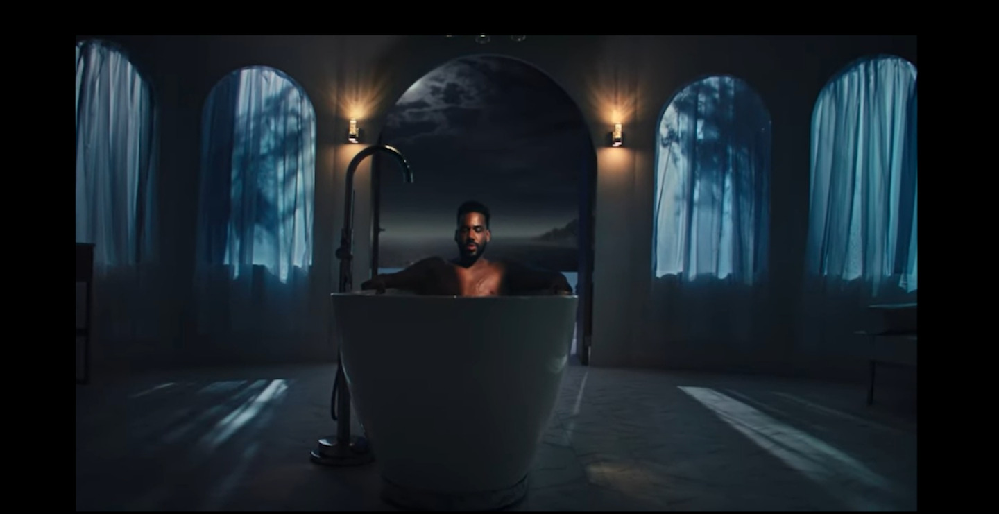 Romeo Santos estrena tema sorpresa y + noticias