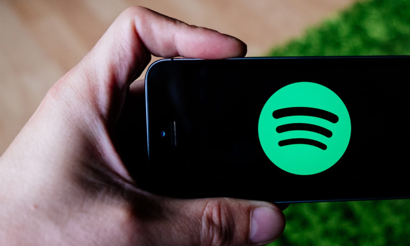 ¿Sabes cómo hacer un pitch a Spotify para que incluyan tu canción en sus playlists?