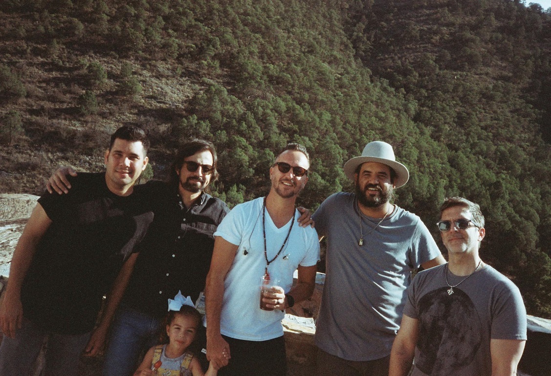 Los Claxons: Caminando en fuego￼