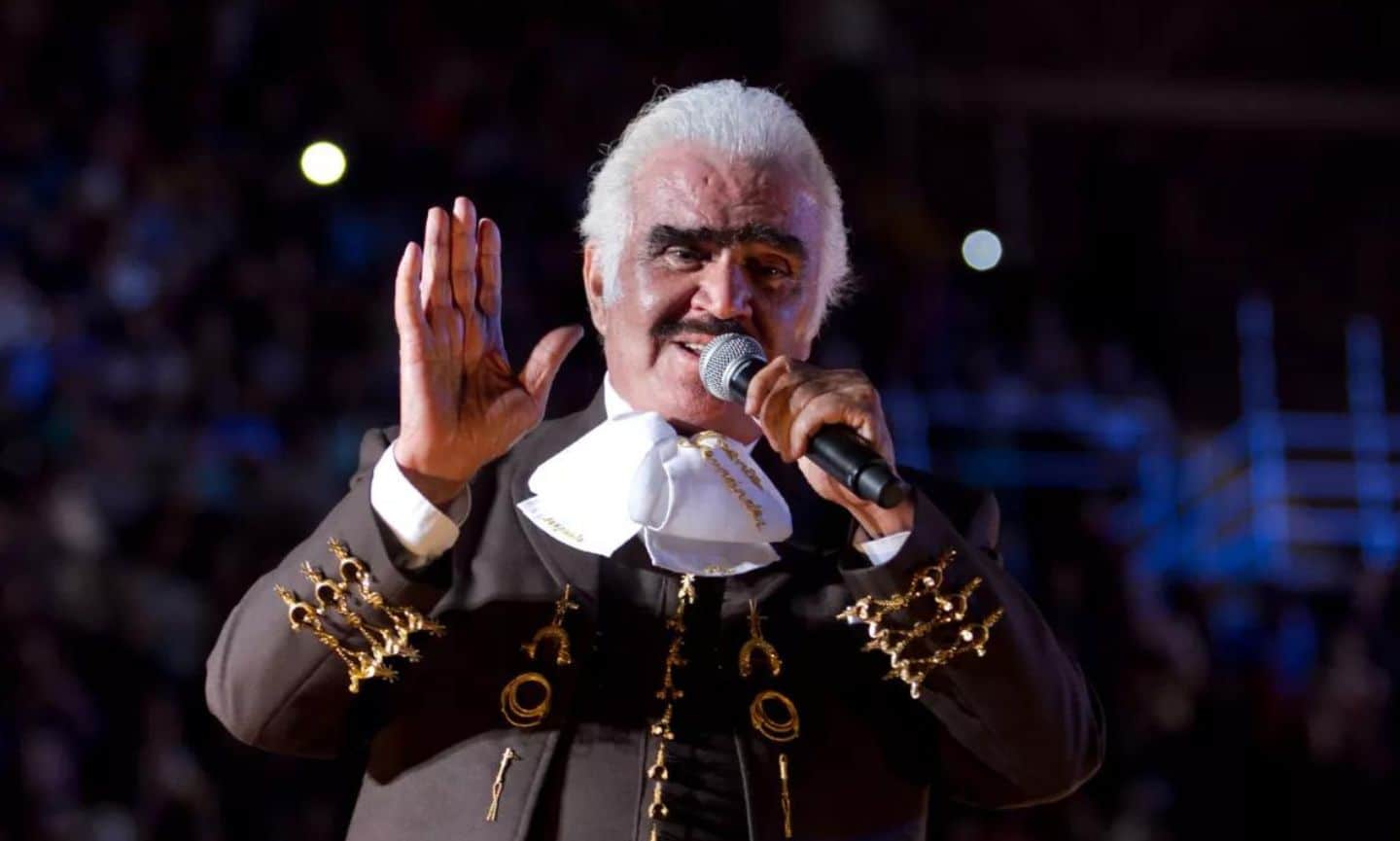 ¡Vicente Fernández está de regreso!￼