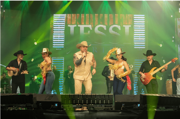 Premios Monitor Latino 2025 en Barranquilla: homenaje a Shakira y Joe Arroyo con grandes actuaciones y entrega de reconocimientos a artistas latinos.